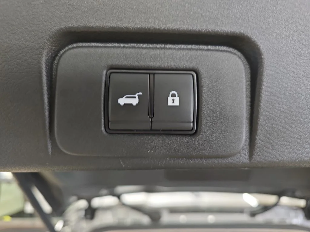 Used 2023 Gray Nissan Platinum image 13
