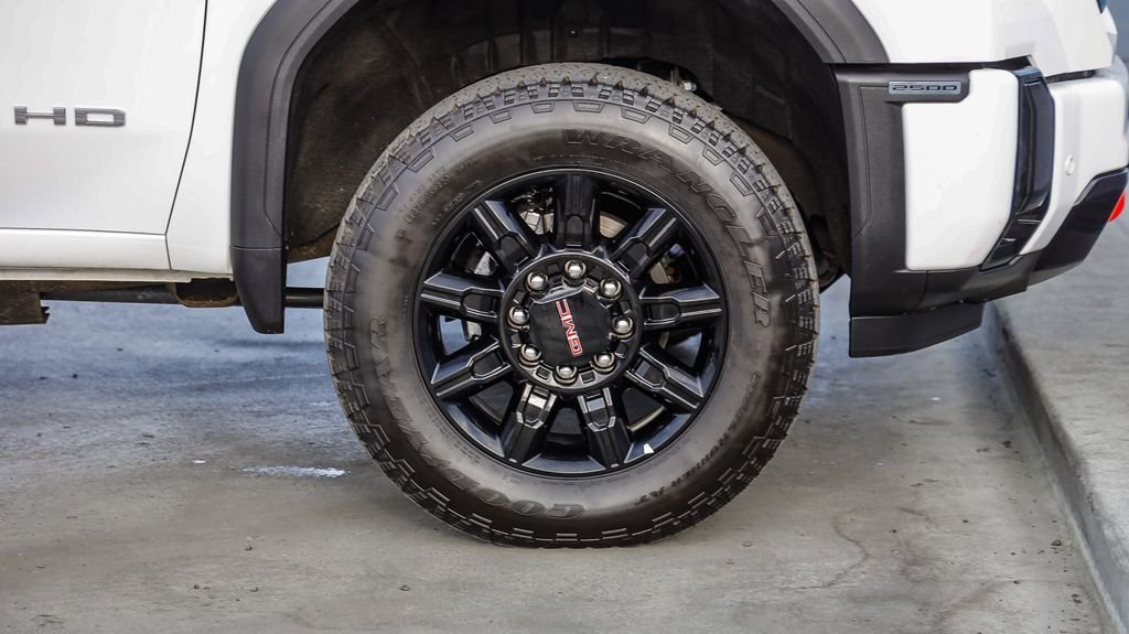 Used 2025 Summit White GMC AT4 image 11