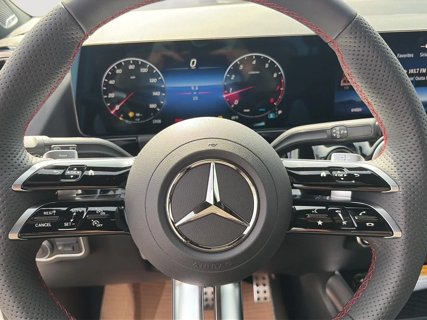 New 2026 Polar White Mercedes-Benz GLA 250 image 12
