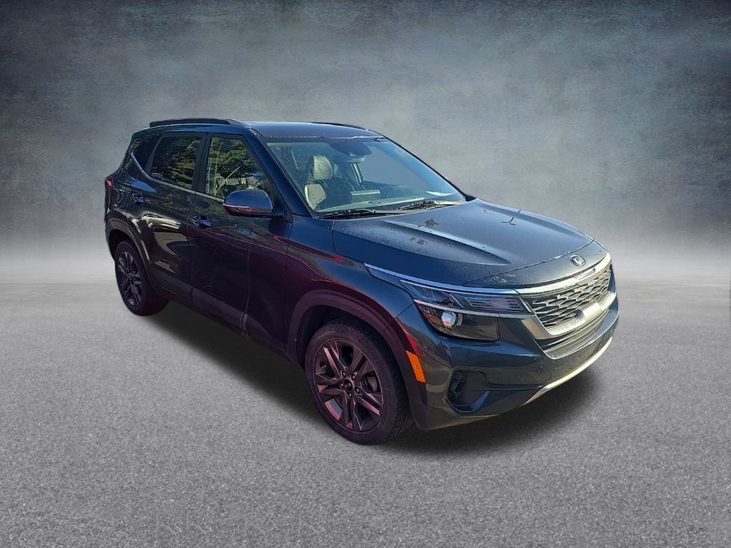 Used 2021 Kia Seltos S with VIN KNDEU2AAXM7165662 for sale in Delaware, OH