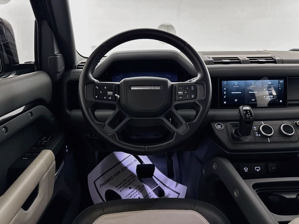 Certified Used 2024 Black Land Rover X-Dynamic SE image 23