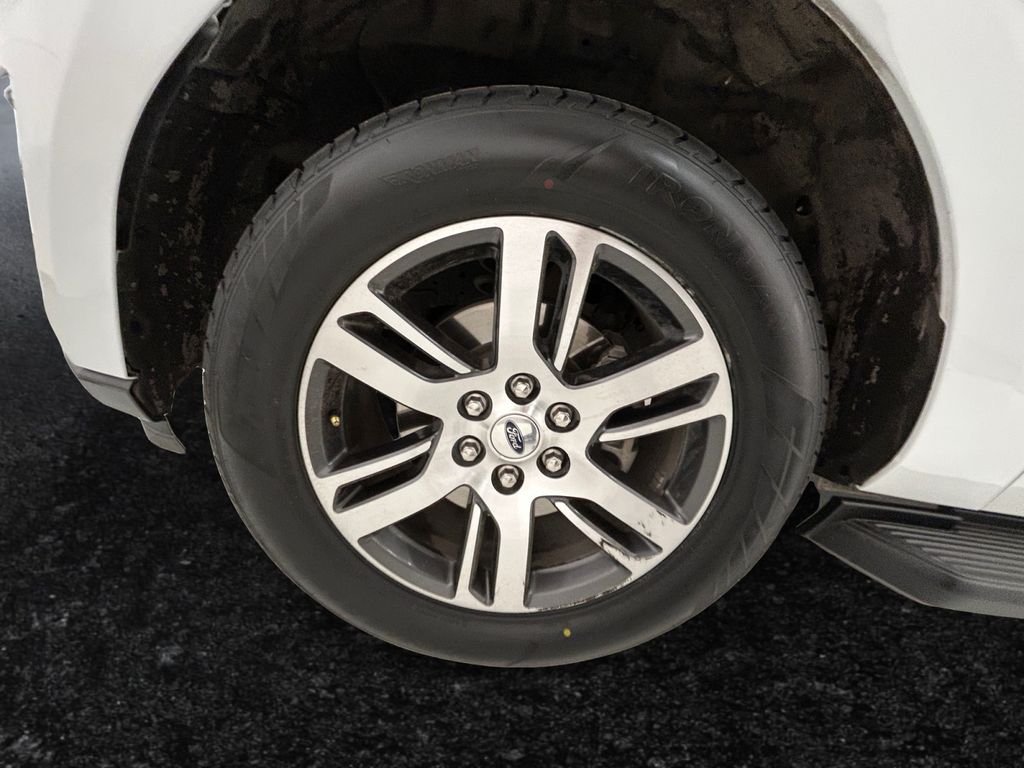 Used 2024 White Ford Limited image 27