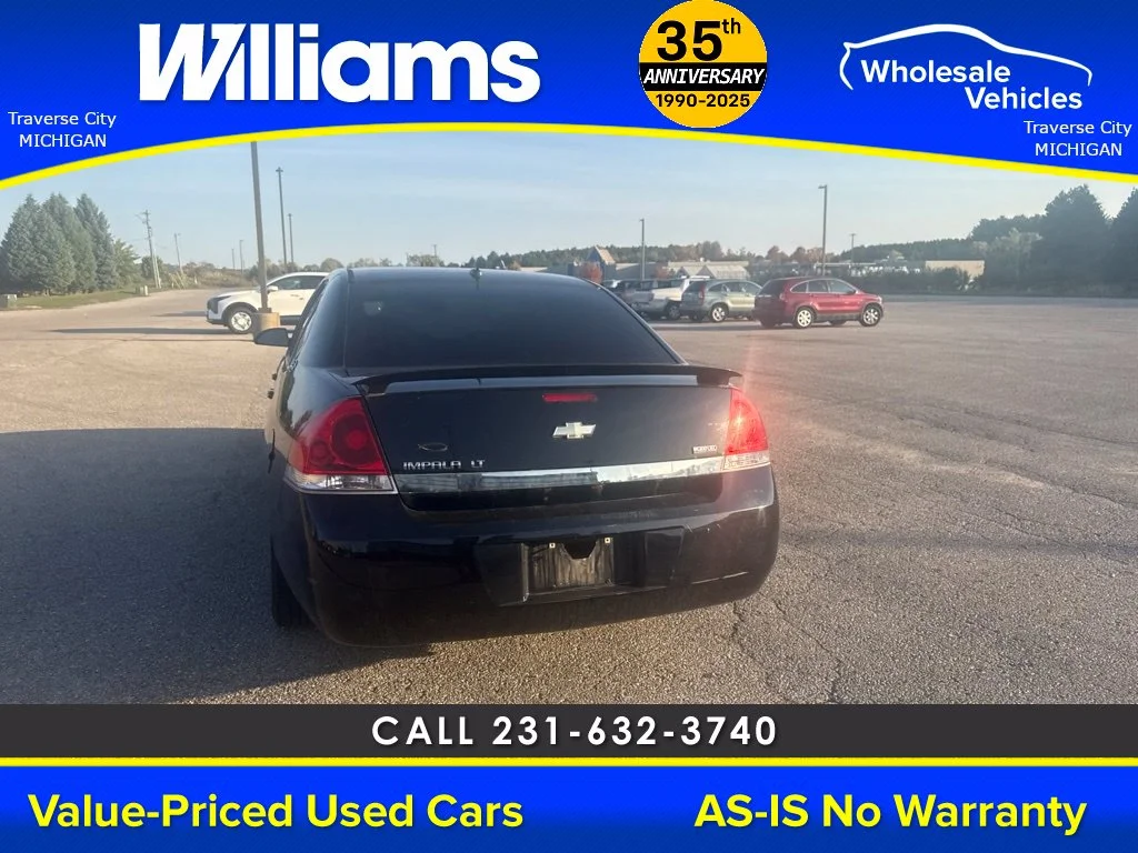Used 2009 Black Chevrolet LT image 21