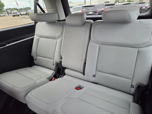 New 2026 Star White Metallic Tri-Coat Ford MAX Platinum® image 16