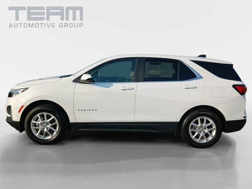 Used 2024 Summit White Chevrolet LT image 4