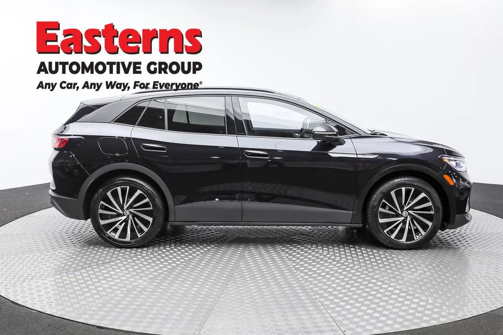 Used 2024 Black Volkswagen S image 4