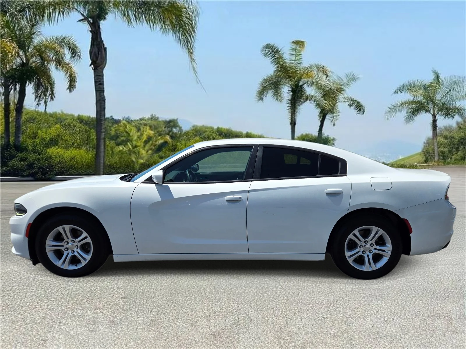 Used 2018 Dodge Charger SXT with VIN 2C3CDXBG9JH197059 for sale in Downey, CA