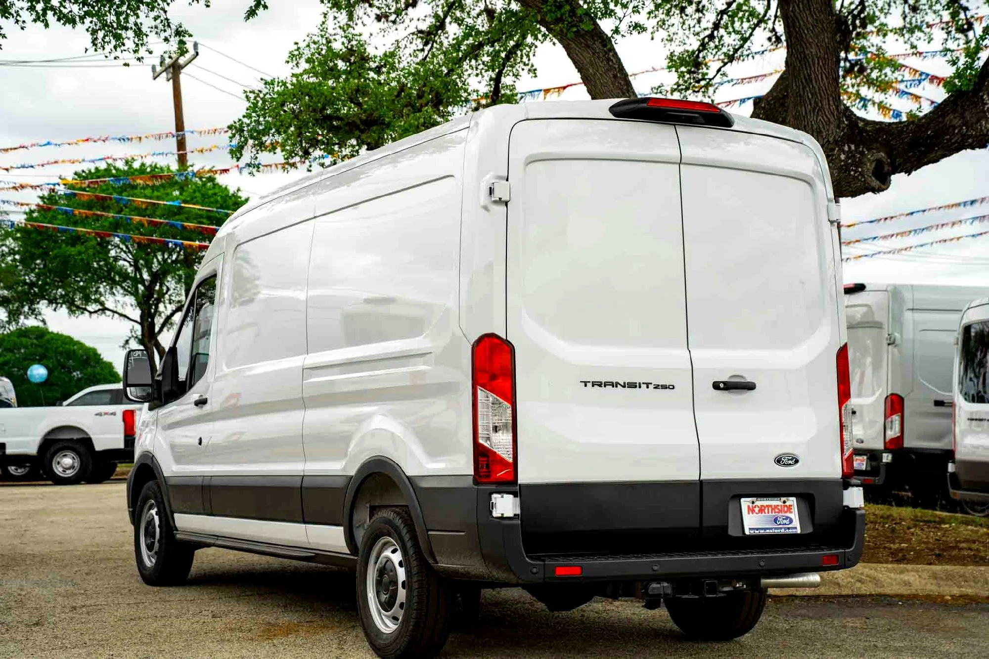 New 2026 Oxford White Ford  image 5