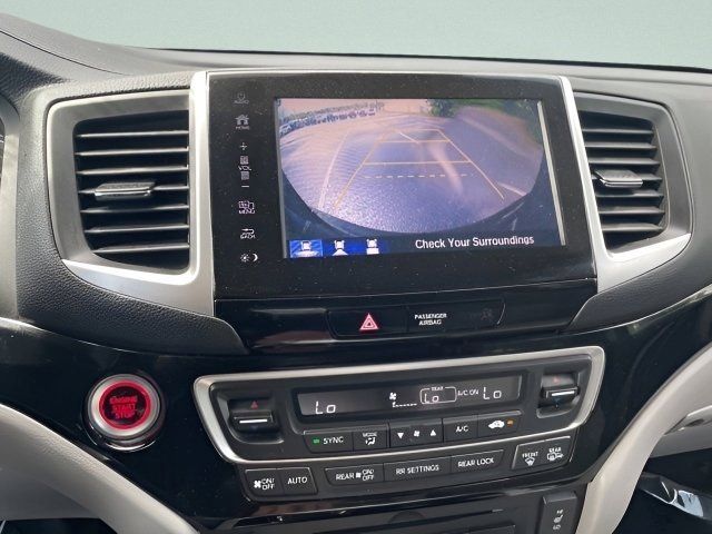 Used 2017 Crystal Black Pearl Honda Touring image 25