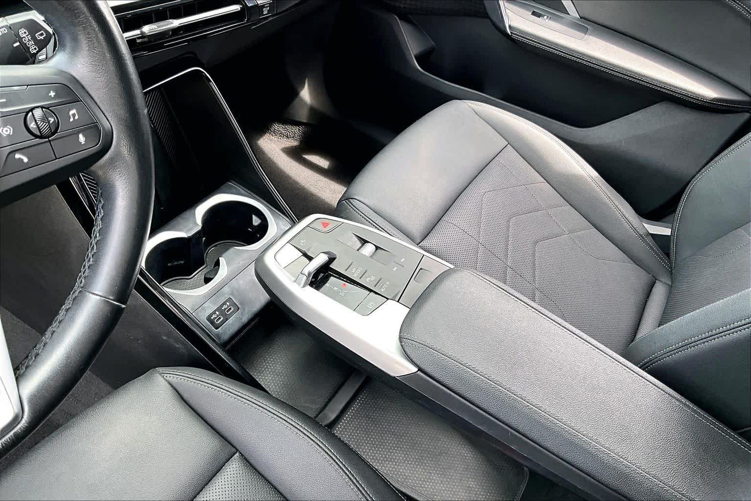 Used 2023 Black Sapphire Metallic BMW xDrive28i image 15