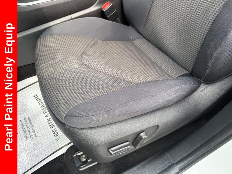 Used 2023 Pearl Toyota LE image 18