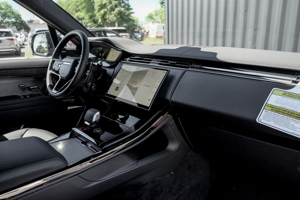 New 2026 Varesine Blue Land Rover Dynamic SE image 22