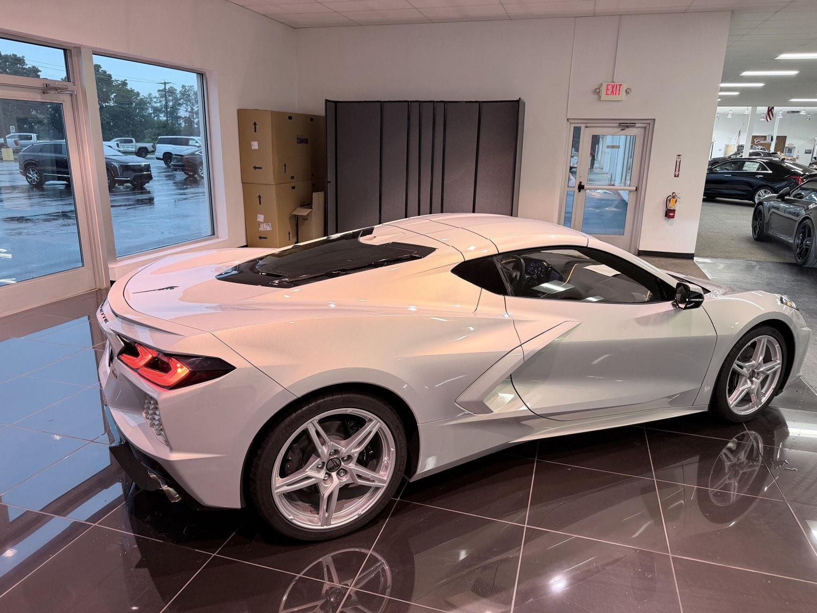 Used 2021 Silver Flare Metallic Chevrolet 2LT image 4