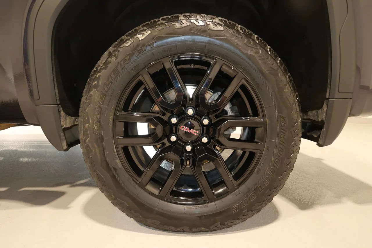 Used 2024 Titanium Rush Metallic GMC Elevation image 34