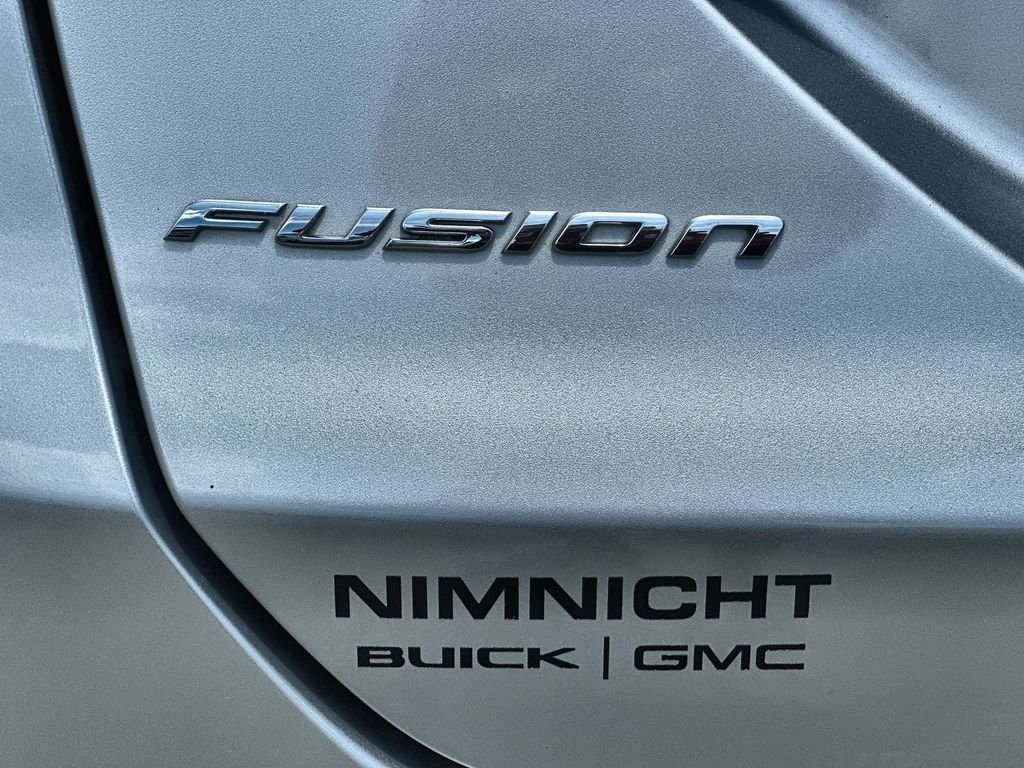 Used 2018 Silver Ford SE image 29