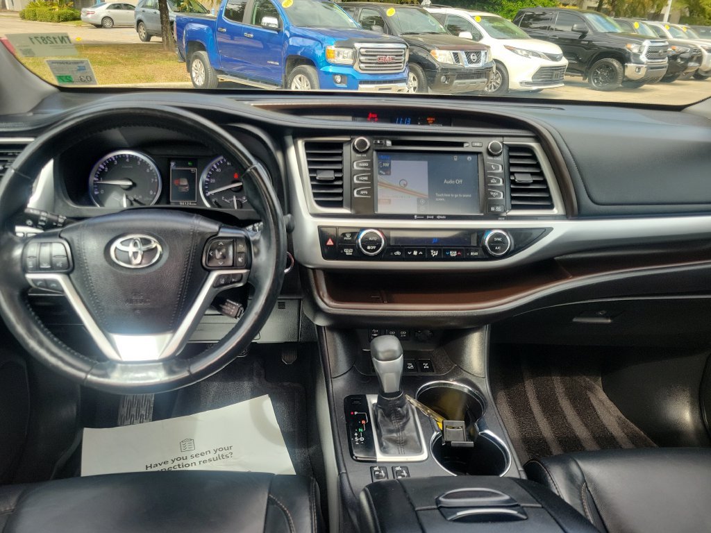 Certified Used 2017 White Toyota XLE image 17