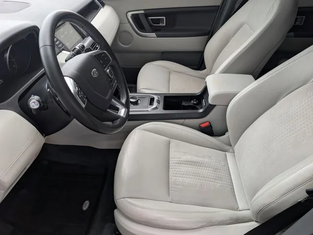 Used 2019 Fuji White Land Rover SE image 8