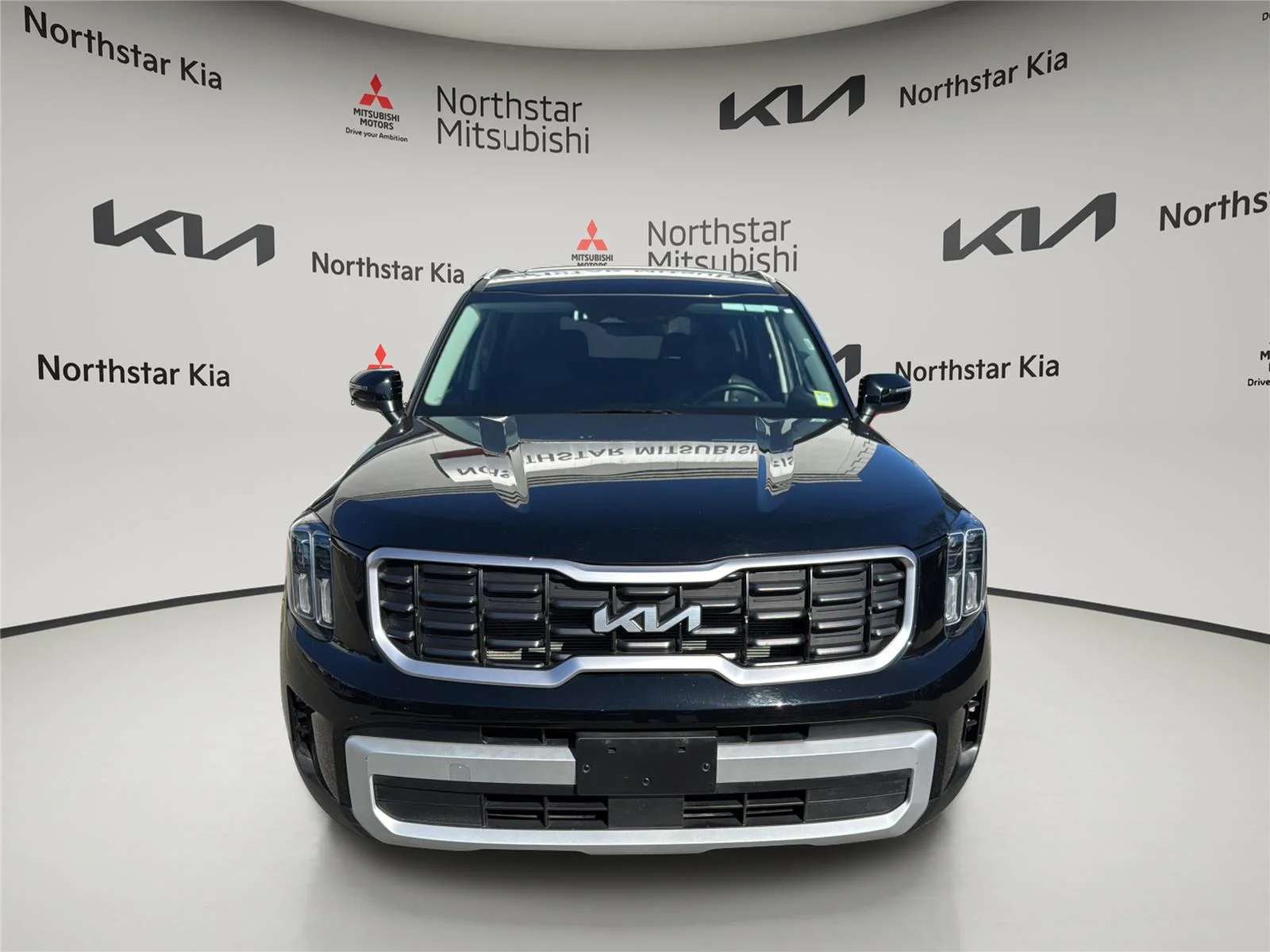 Used 2025 Ebony Black Kia S image 9