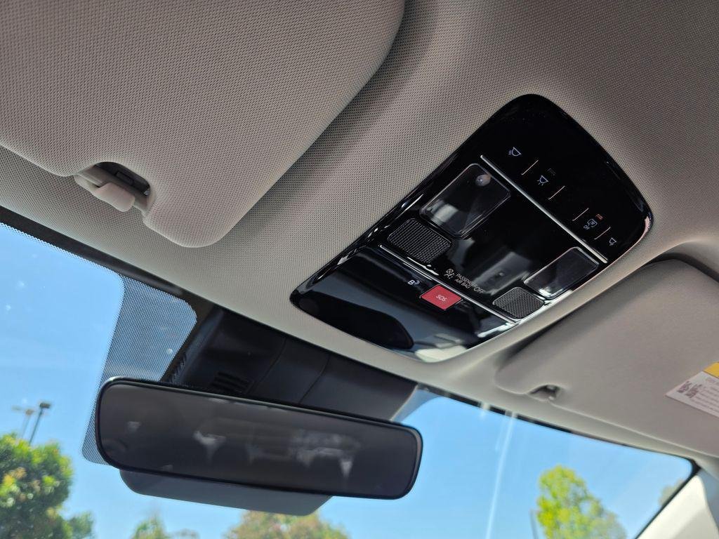 New 2026 Gray Hyundai SE image 30