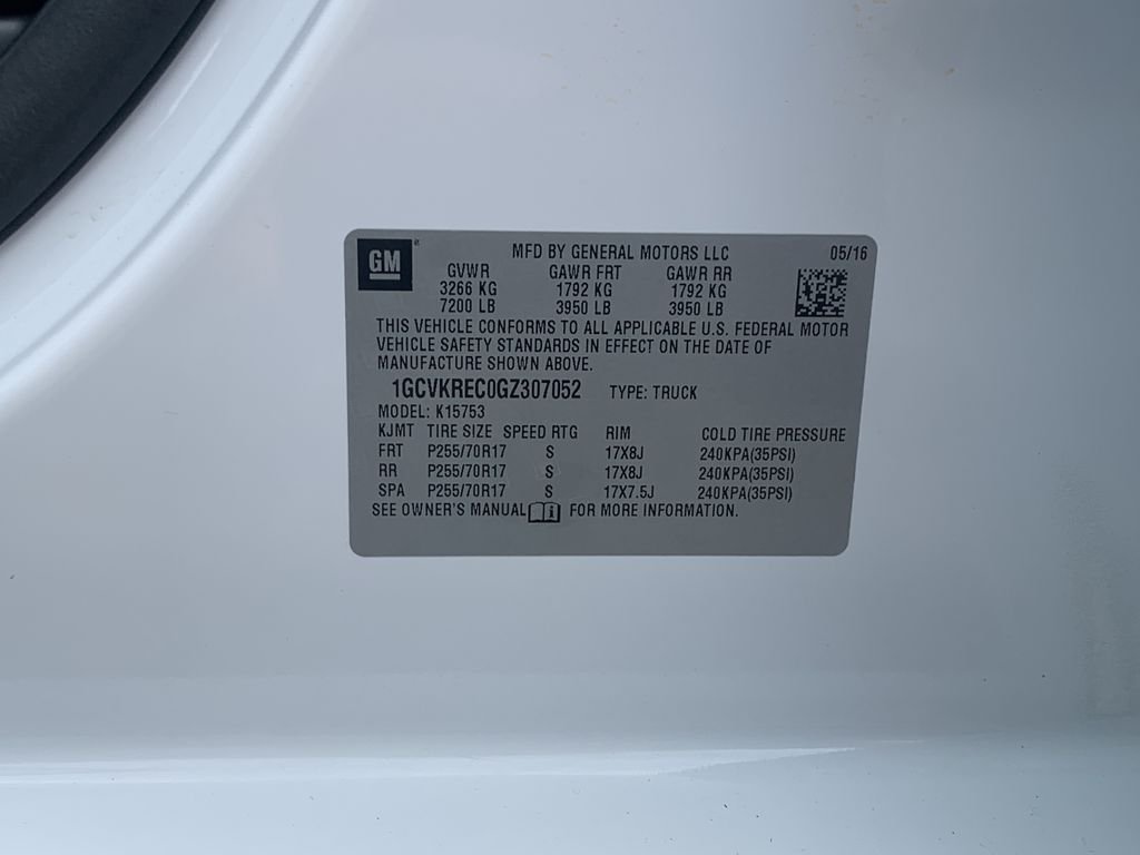 Used 2016 Summit White Chevrolet LT image 38