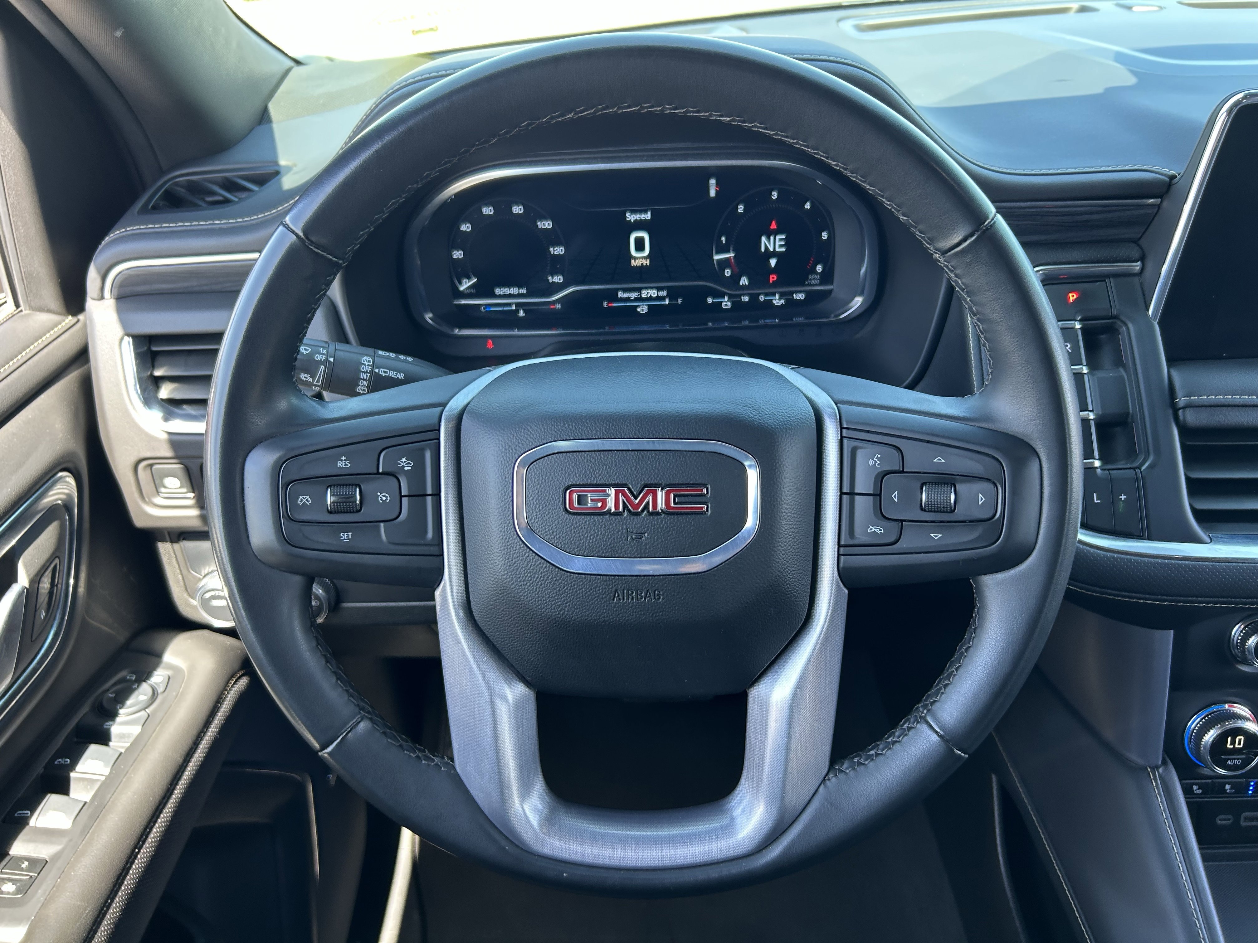 2024 GMC Yukon SLT - Photo 22