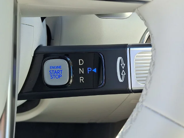 New 2027 Black Hyundai SEL Premium image 11