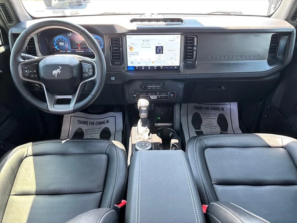 Used 2025 White Ford Badlands image 19