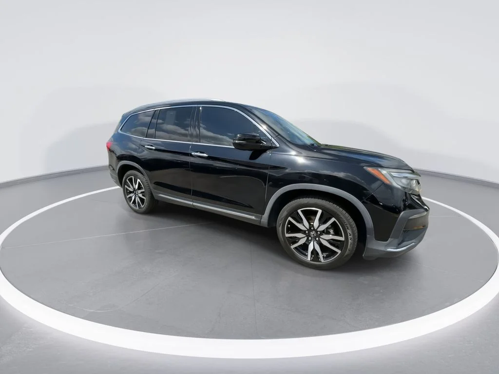 Used 2020  Honda Touring image 2