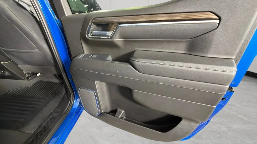 Used 2023 Glacier Blue Metallic Chevrolet RST image 33