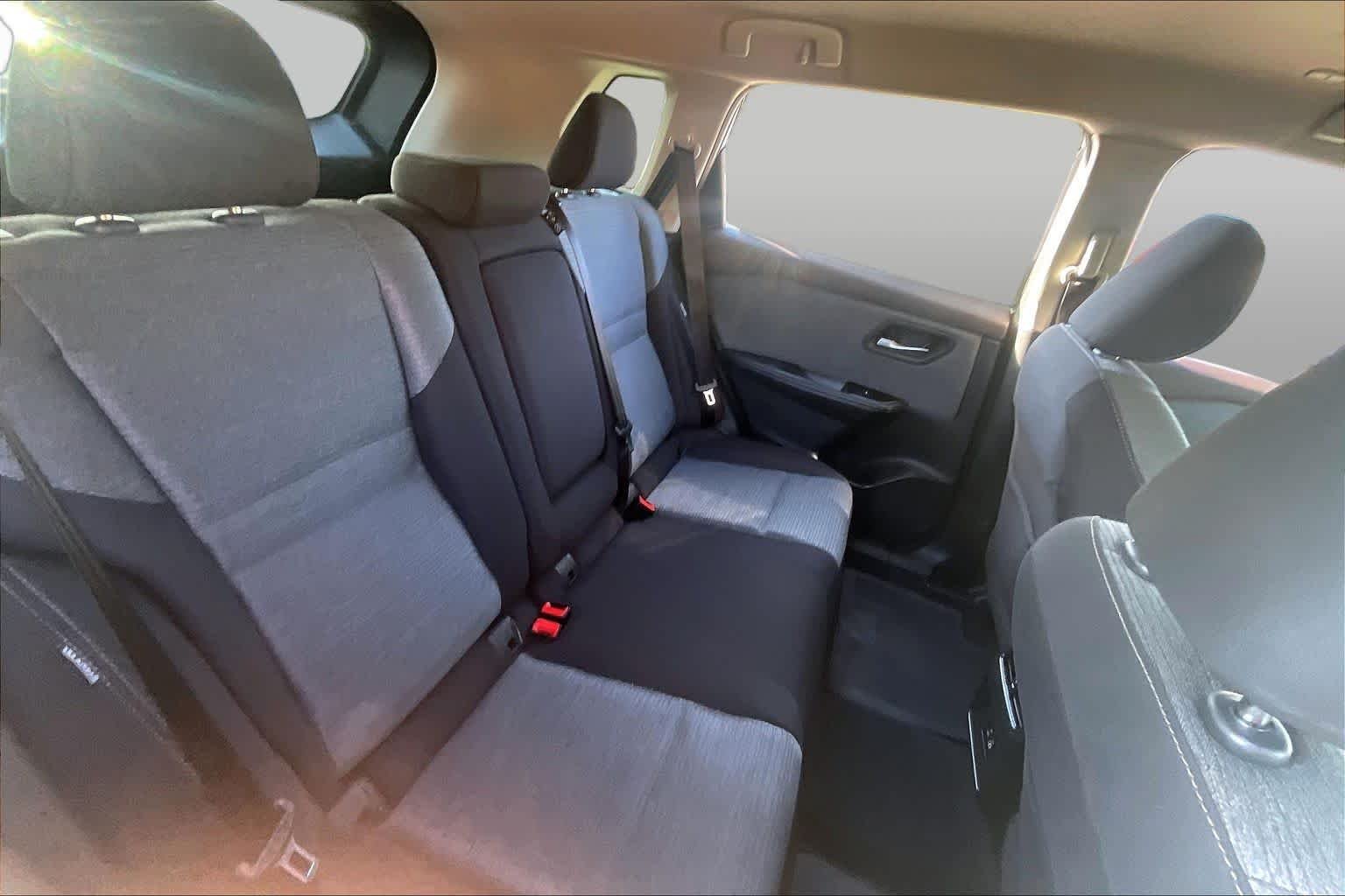 Used 2022 Super Black Nissan SV image 19
