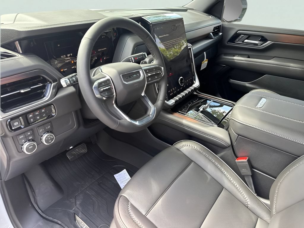 2026 GMC Yukon XL Denali - Photo 8