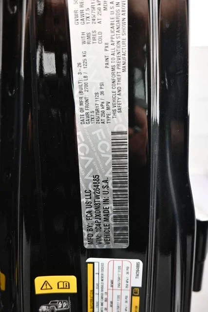 New 2026 Black Clear-Coat Exterior Paint Jeep 85th Anniversary Edition image 17
