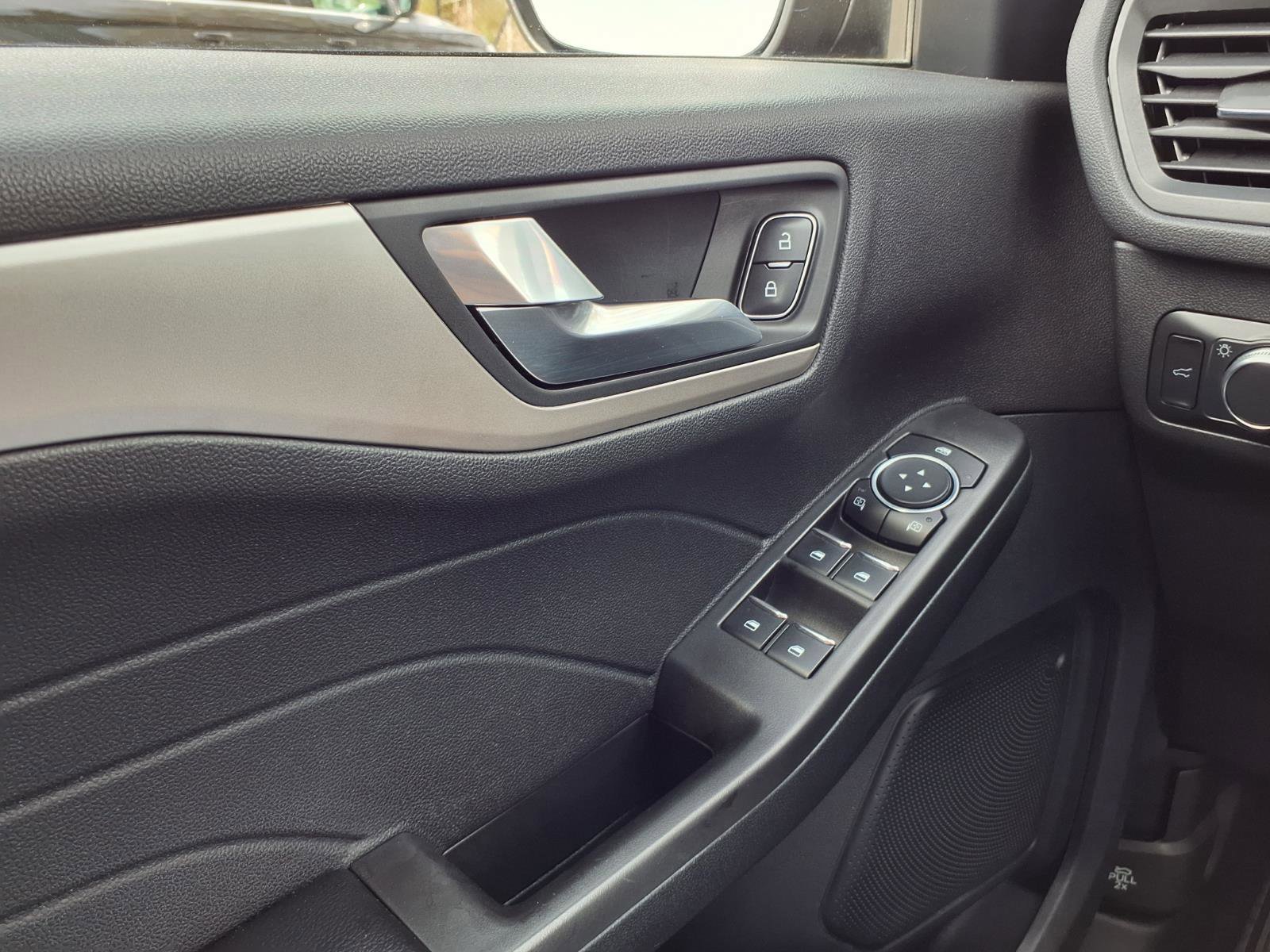 Certified Used 2021 Agate Black Metallic Ford SE image 19