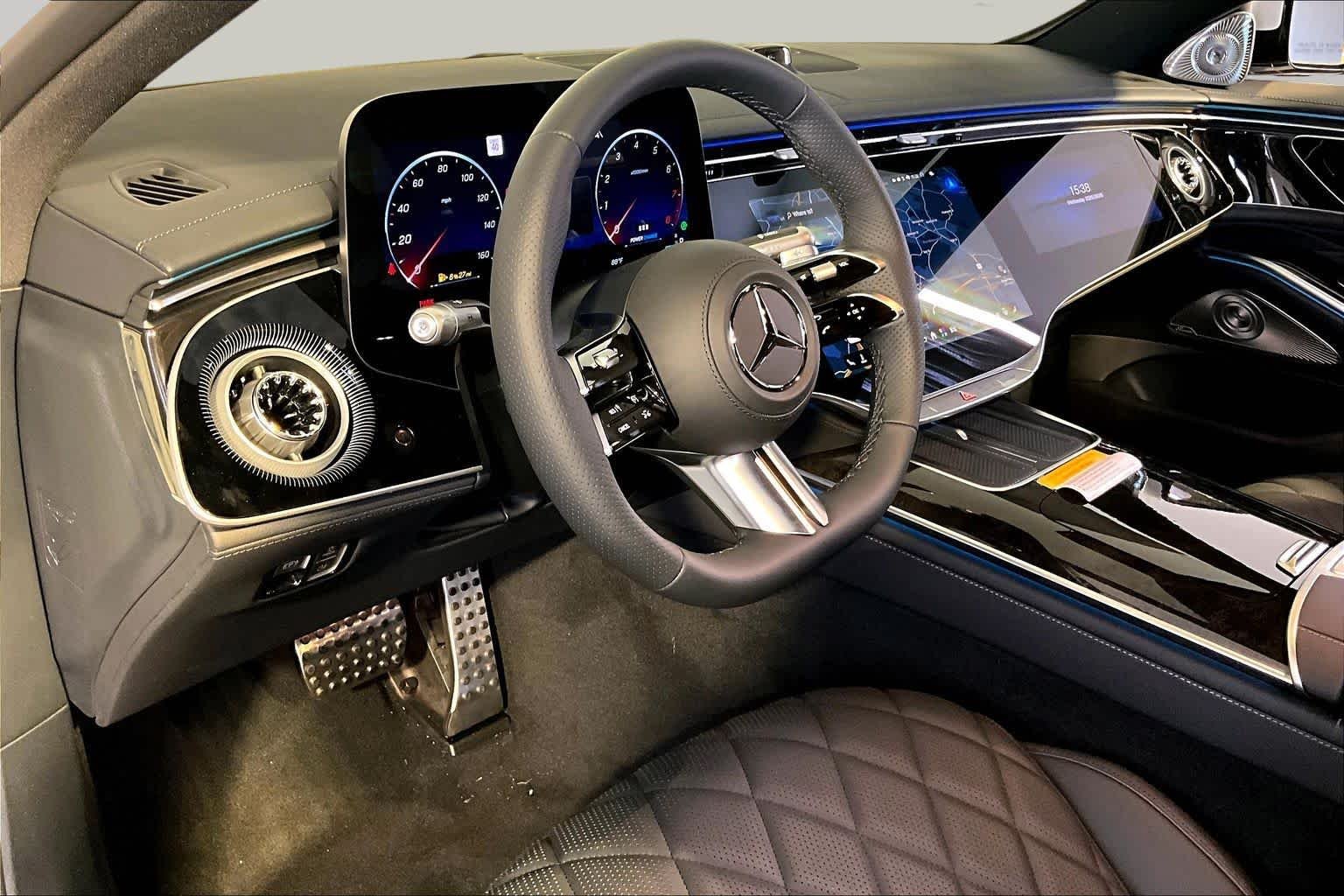 New 2027 MANUFAKTUR Moonlight White Metallic Mercedes-Benz S 580 image 9