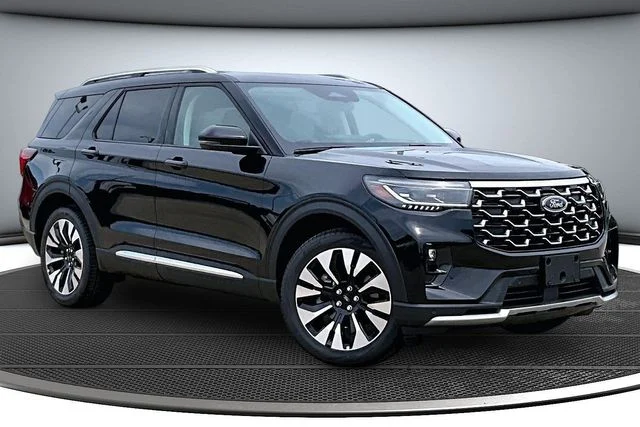 New 2026 Black Ford Platinum image 2