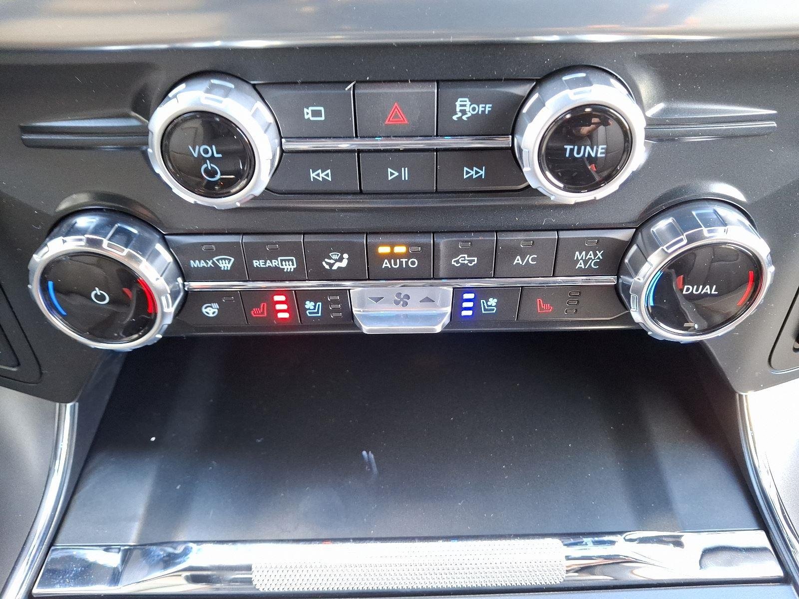 2025 Ford F-150 Lariat - Photo 12