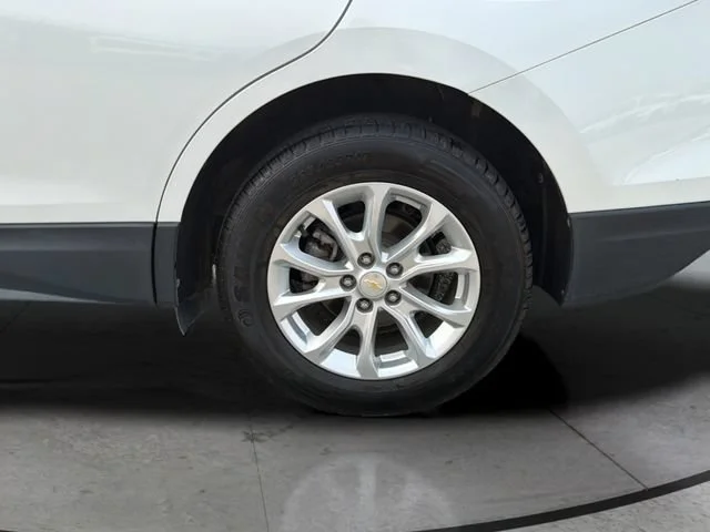 Certified Used 2020 IRIDESCENT PEARL TRICOAT Chevrolet LT image 31