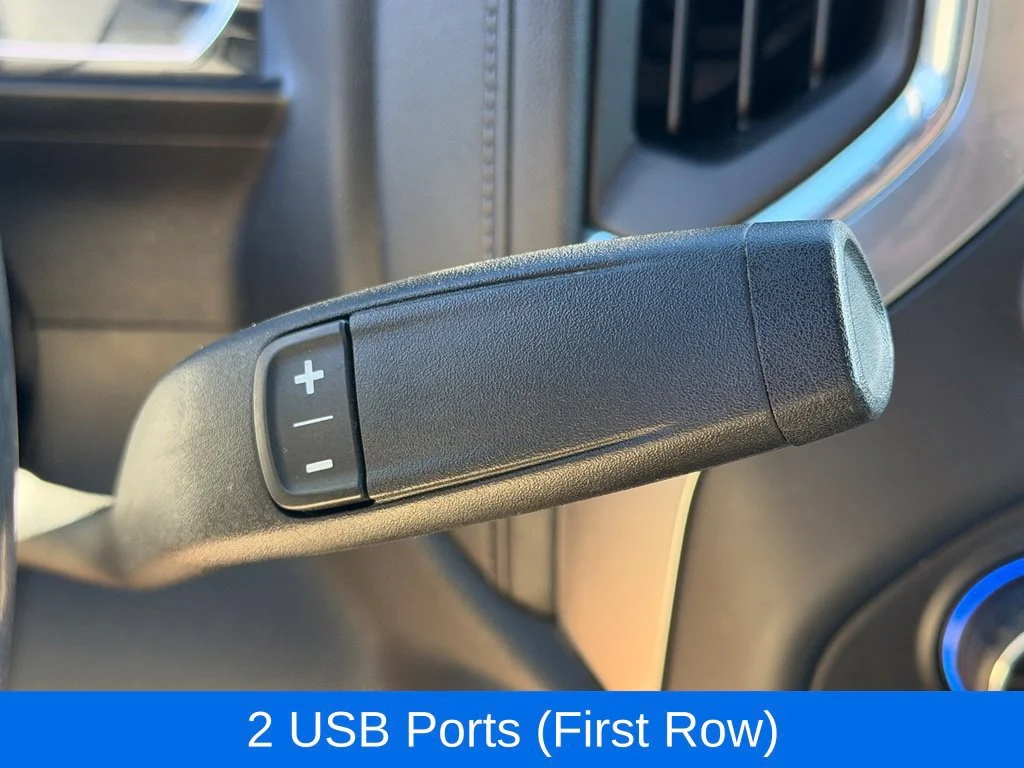 Used 2020 SUMMIT WHITE Chevrolet RST image 17
