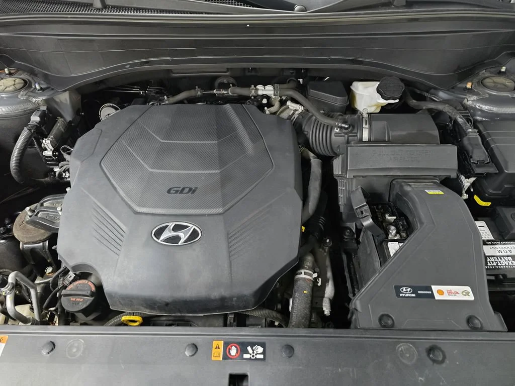 Used 2022 Gy Hyundai Limited image 15