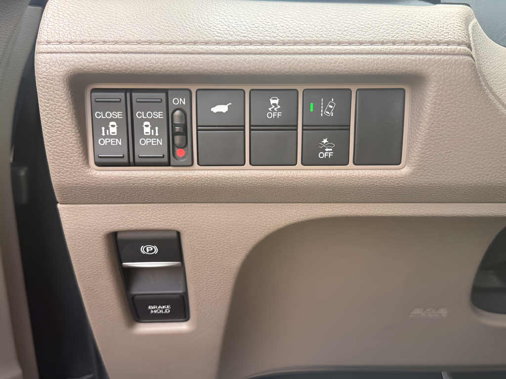 Used 2019 Gray Honda EX-L image 27