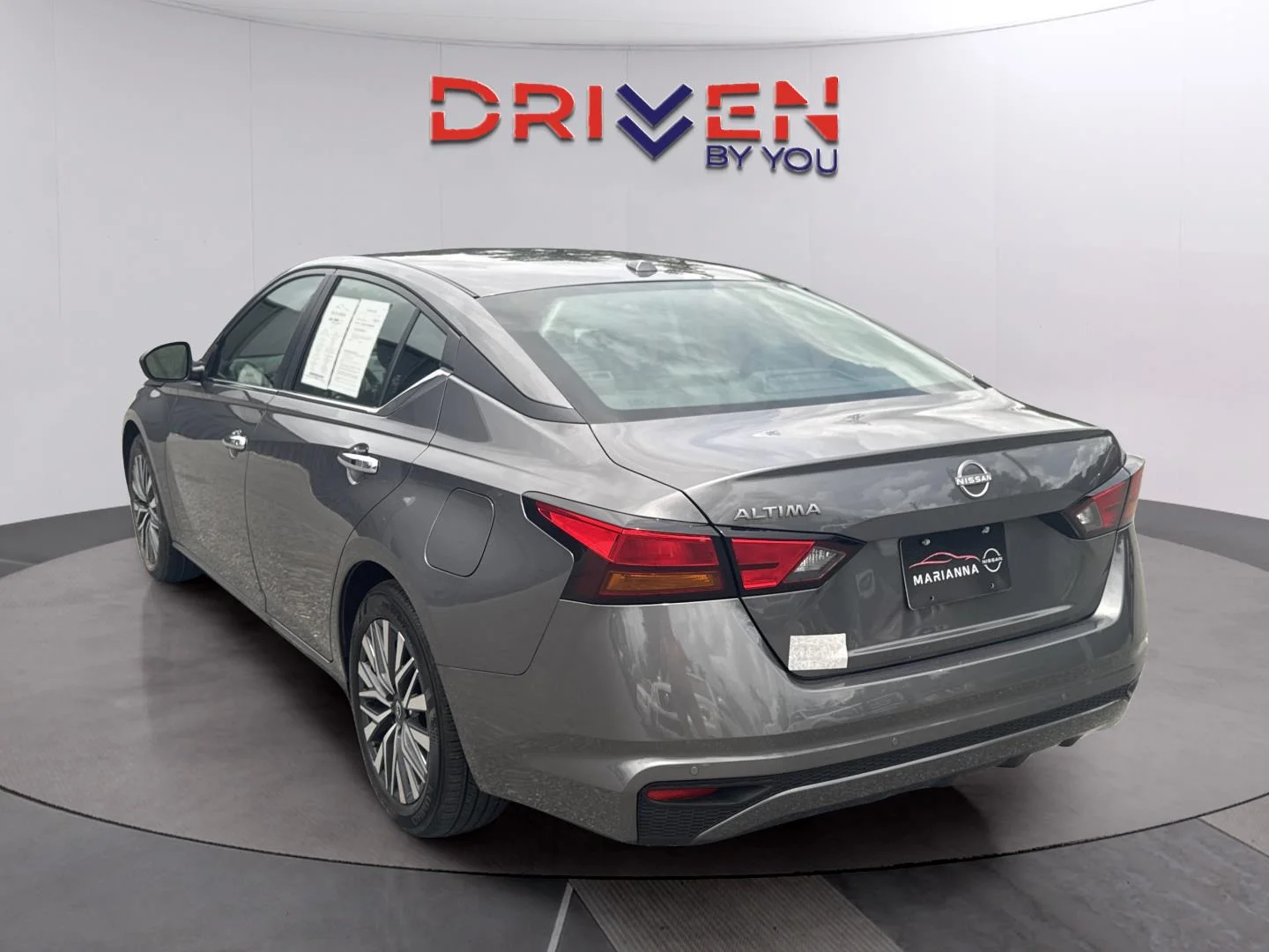 Used 2025 Gun Metallic Nissan SV image 3