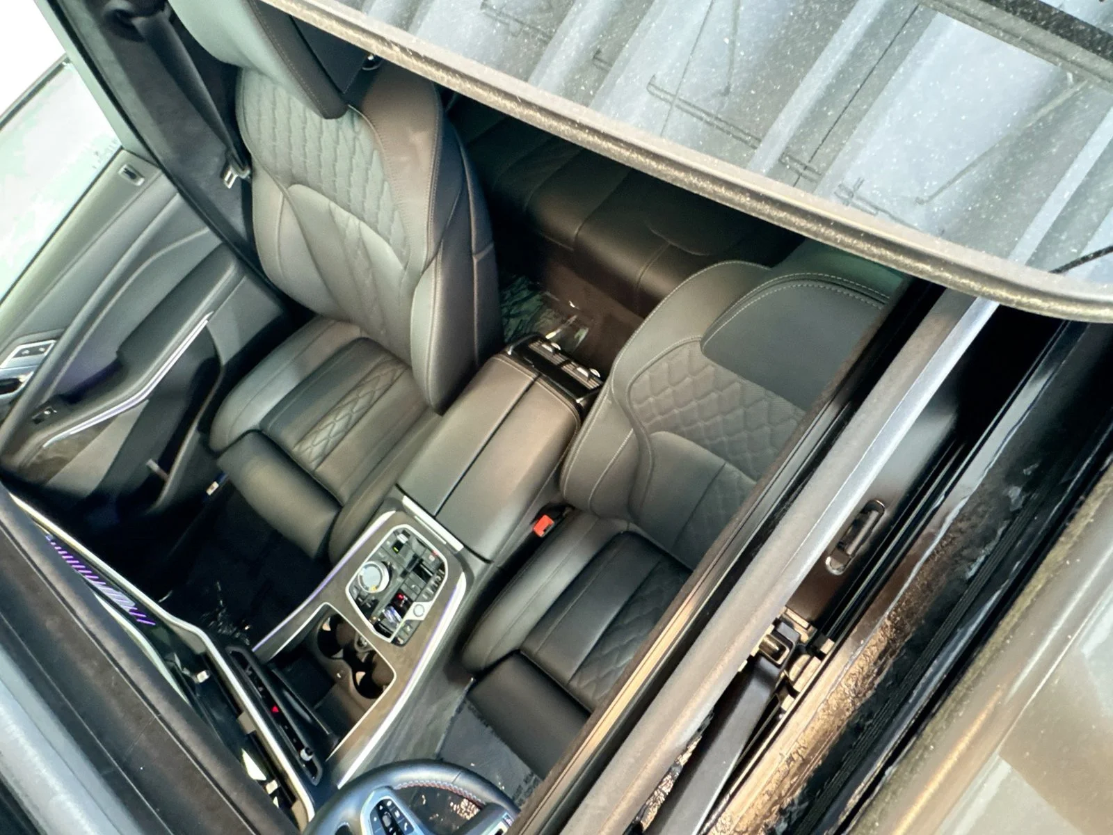 Used 2026 Dravit Grey Metallic BMW M60i image 20