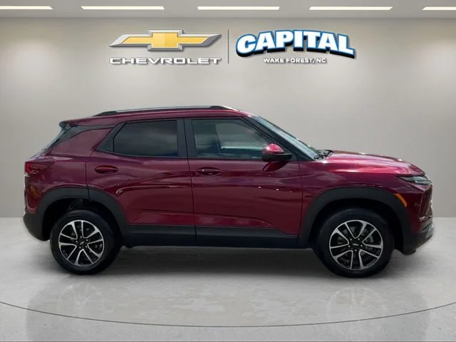 Used 2025 Red Chevrolet LT image 6