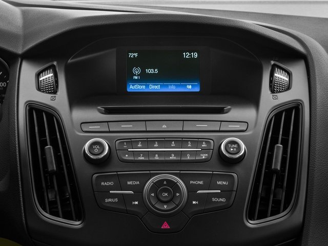 Used 2017 Oxford White Ford SE image 10