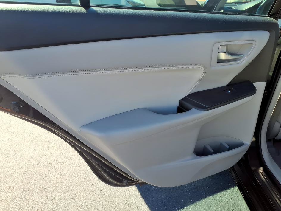 Used 2015 Attitude Black Toyota XLE image 13