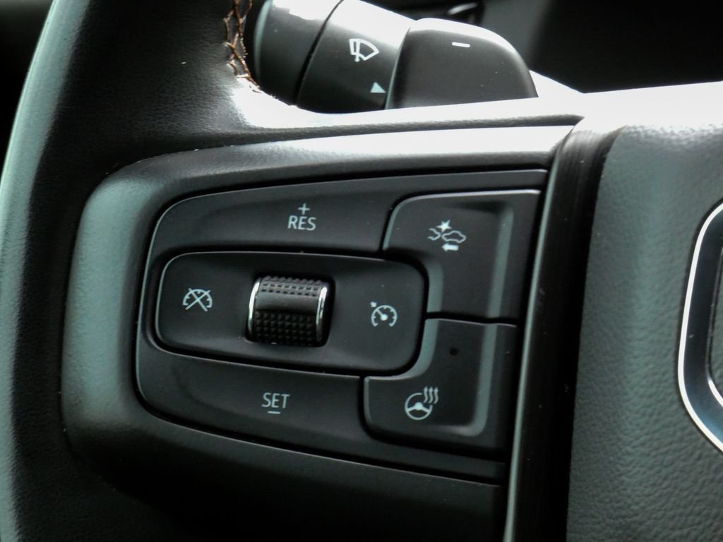 Used 2023 White GMC AT4 image 12