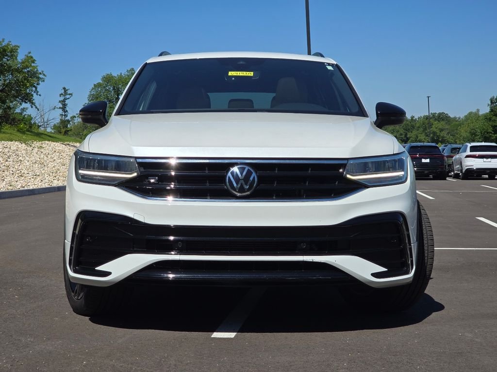 Used 2023 White Volkswagen 2.0T SE R-Line Black image 21