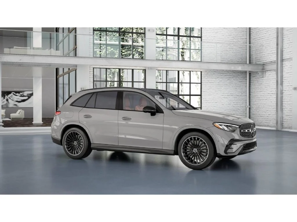 New 2027 White Mercedes-Benz GLC 300 image 13