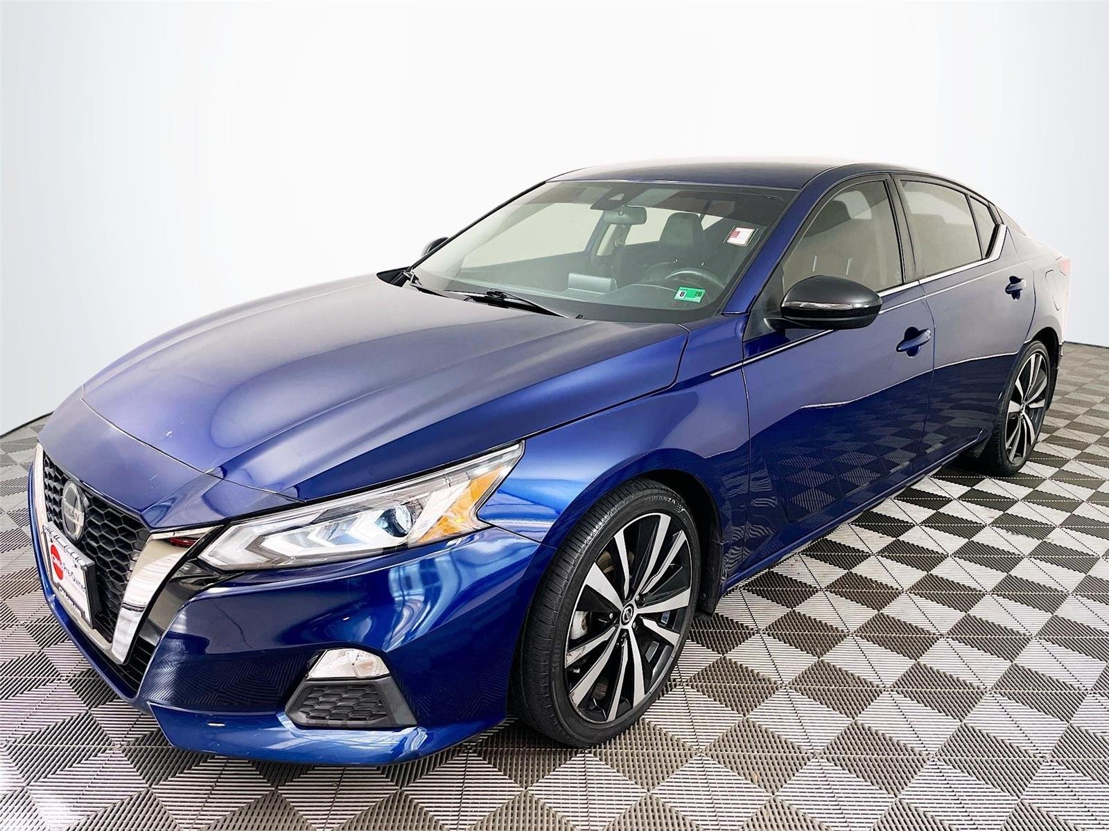 Used 2022 Deep Blue Pearl Nissan 2.5 SR image 3