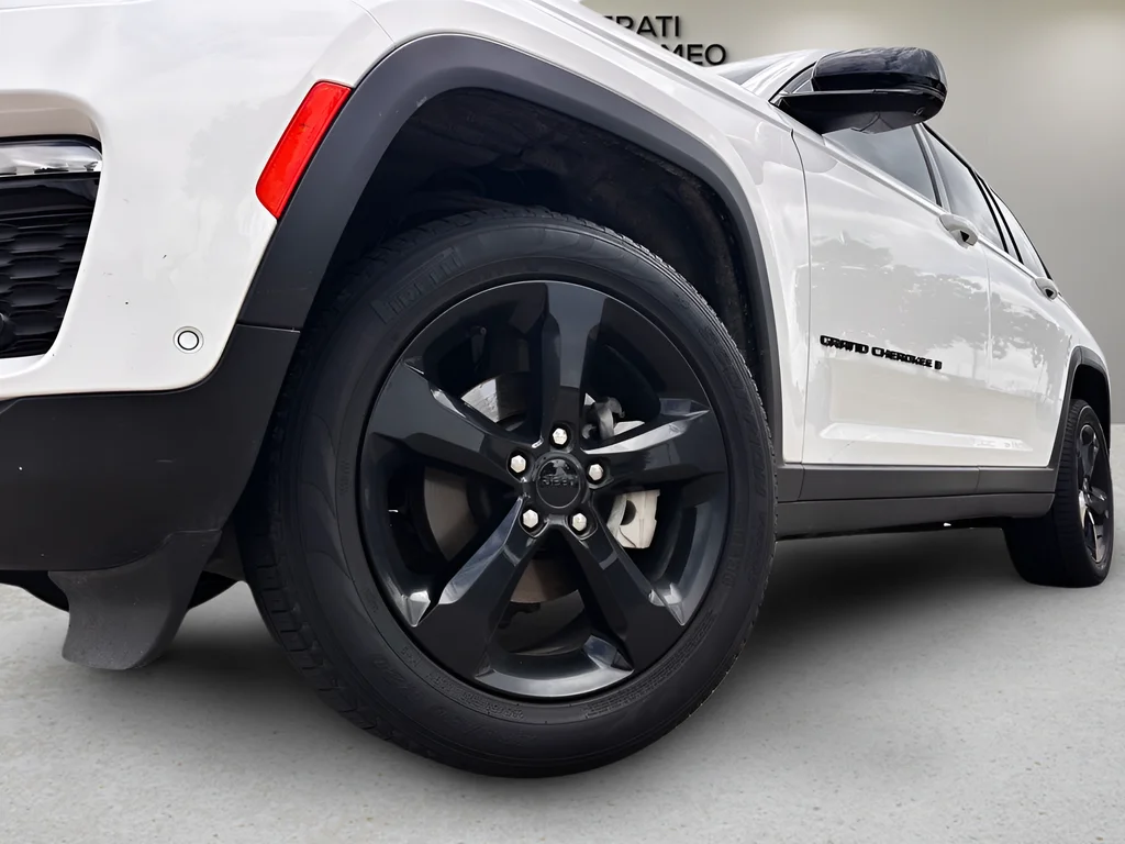 Used 2023 White Jeep Limited image 26